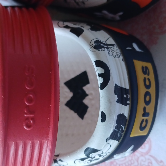 Mickey Mouse Children's Crocs Size 6 - Picture 3 of 12